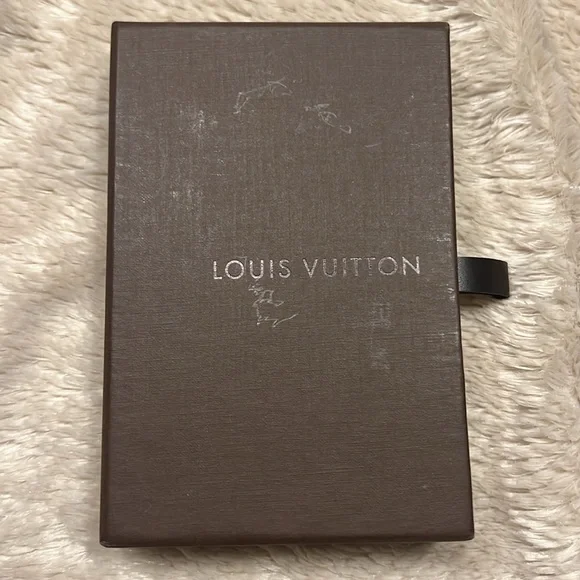 LOUIS VUITTON Tortoise Lock and Key Bag Charm/Key Holder - Picture 14 of 16